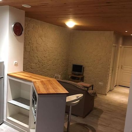 Gite Aux Aspres Logement De 65M² Fontcouverte  Extérieur photo